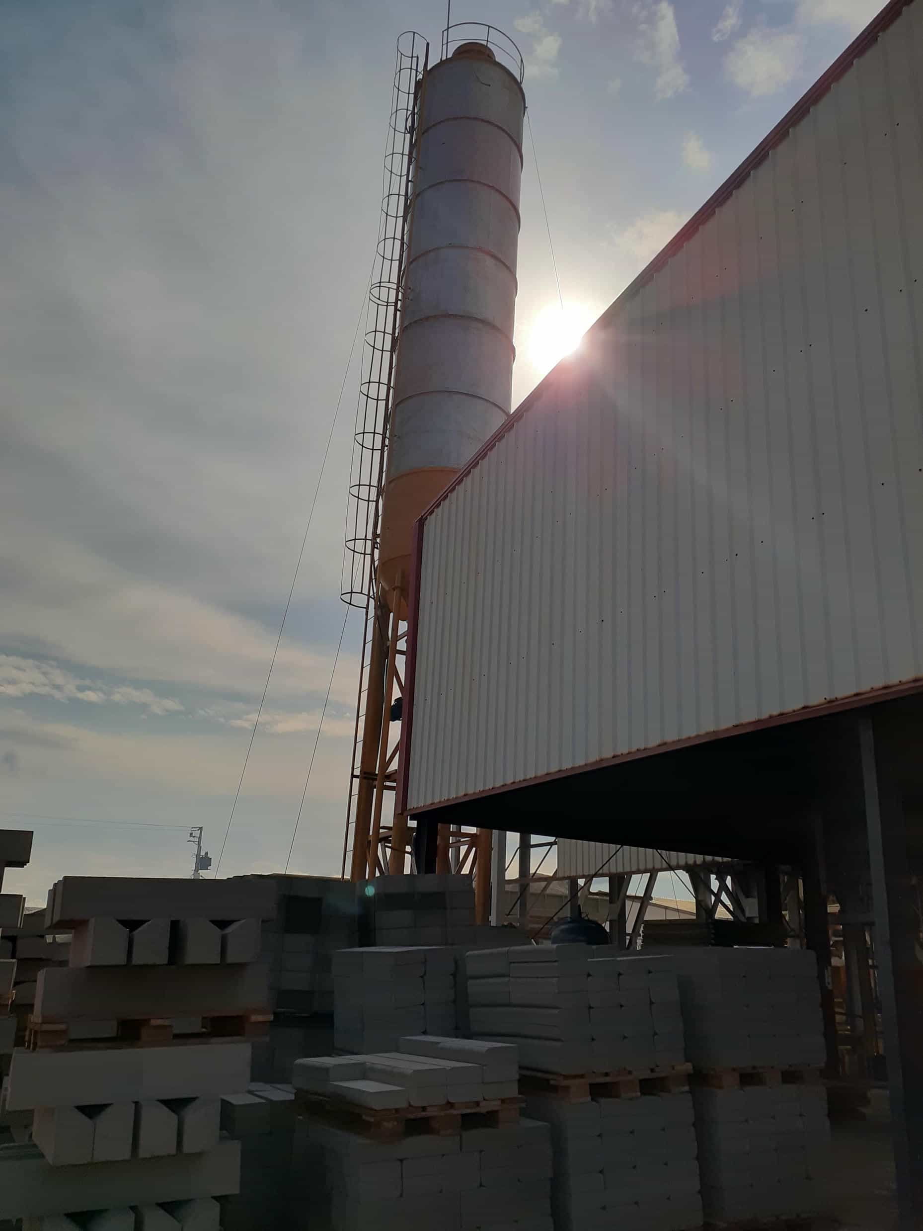 Parpaings Soliid Buildermats pour la construction au Cameroun